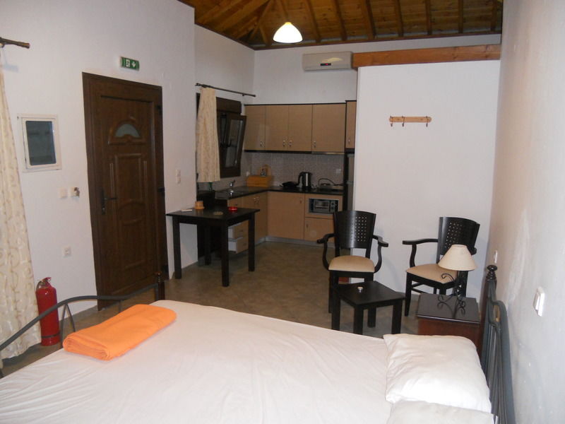 Nadia Apartments Molyvos Bagian luar foto